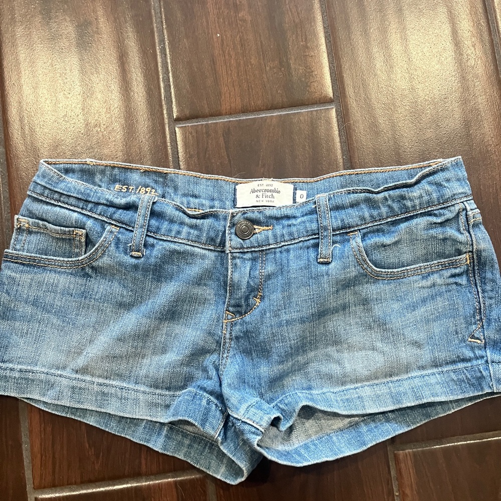 Abrecrombie & Finch y2k shorts